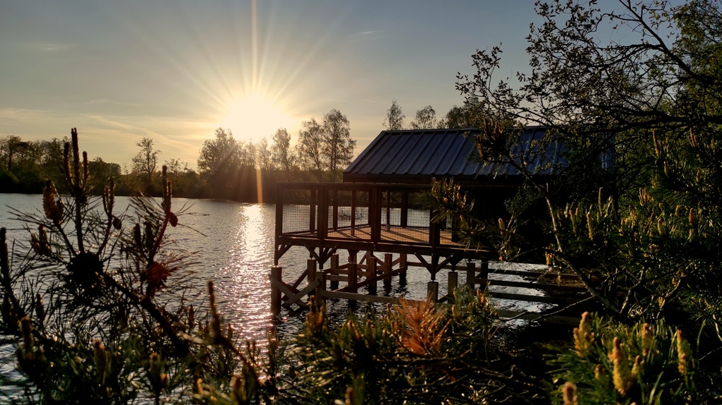 Hébergement cabane sur eau Auvergne