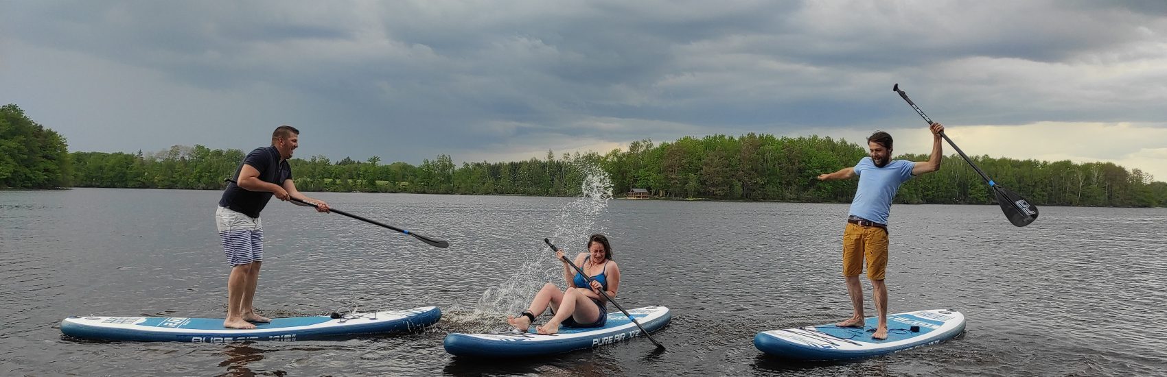 Paddles en action sur l'eau